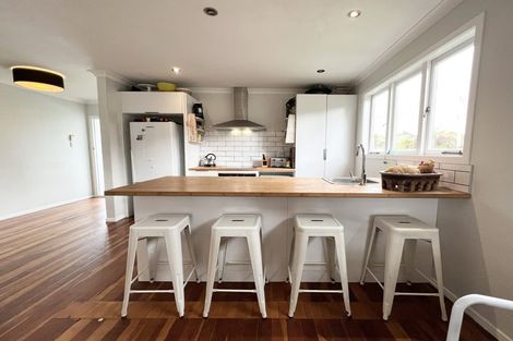 Photo of property in 7 Nicolas Avenue, Glen Eden, Auckland, 0602