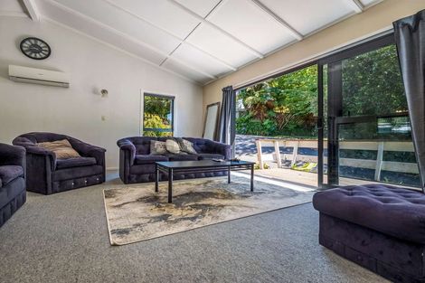 Photo of property in 96a Grand Vue Road, Kawaha Point, Rotorua, 3010