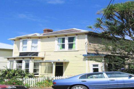 Photo of property in 23 Hargreaves Street, Mount Cook, Wellington, 6021