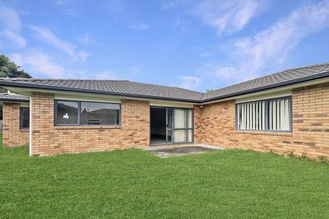 Photo of property in 16 Puketi Lane, Waiuku, 2123