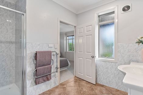 Photo of property in 30 Waikura Drive, Te Atatu Peninsula, Auckland, 0610