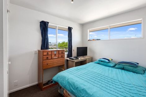 Photo of property in 4 Portnall Place, Parklands, Christchurch, 8083