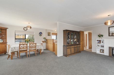 Photo of property in 4 Gates Road, Waikanae Beach, Waikanae, 5036