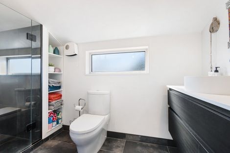 Photo of property in 16 Athenry Road, Bridge Hill, Alexandra, 9320