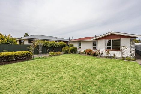 Photo of property in 1/318 Main North Road, Redwood, Christchurch, 8051