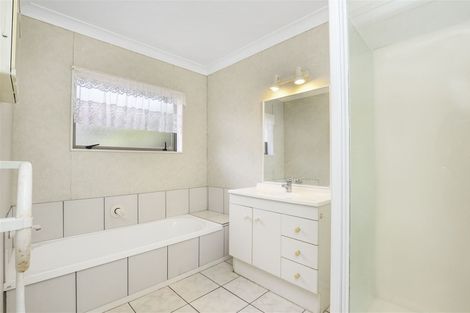 Photo of property in 2a Gillies Avenue, Claudelands, Hamilton, 3214