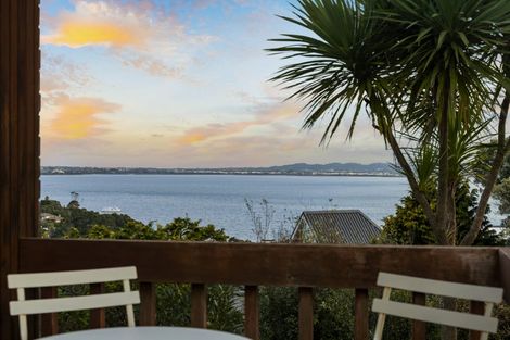 Photo of property in 50 Hadfield Street, Beach Haven, Auckland, 0626