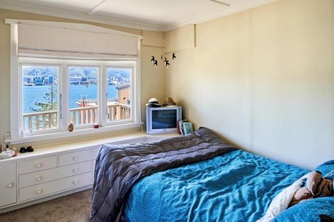 Photo of property in 296 Oriental Parade, Oriental Bay, Wellington, 6011