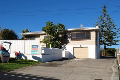 Photo of property in 1/60 Rodney Street, Howick, Auckland, 2014