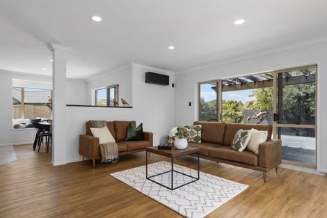 Photo of property in 17 Milbrook Place, Chartwell, Hamilton, 3210