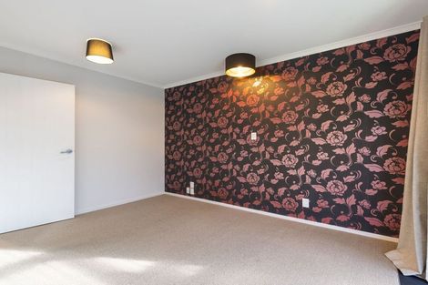Photo of property in 6 Galea Grove, Kelvin Grove, Palmerston North, 4414