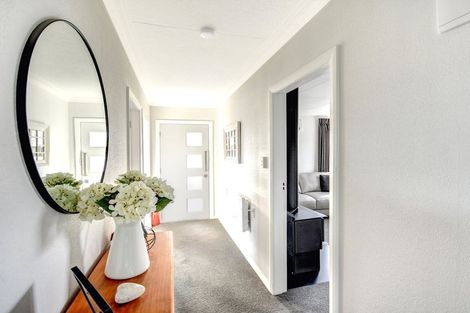 Photo of property in 71 Macandrew Road, South Dunedin, Dunedin, 9012