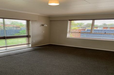 Photo of property in 16 Te Punga Place, Awapuni, Palmerston North, 4412