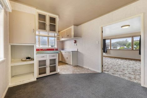 Photo of property in 5 Goodson Place, Hawera, 4610