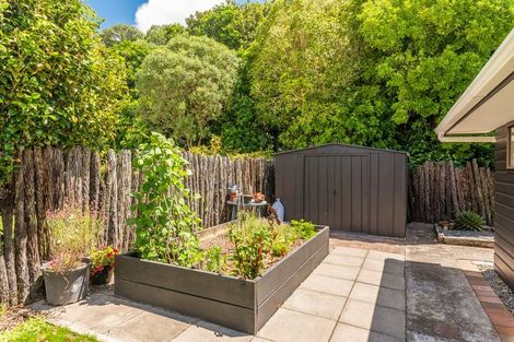 Photo of property in 17a Iti Grove, Waikanae, 5036