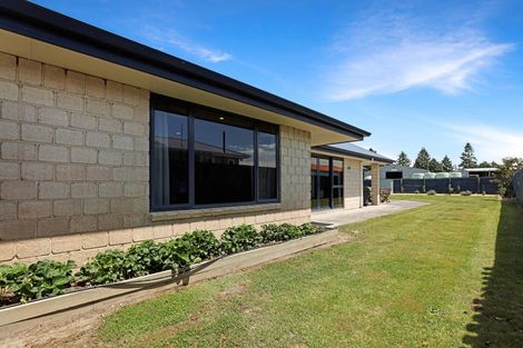 Photo of property in 22 Anne Street, Tinwald, Ashburton, 7700