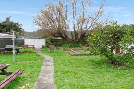 Photo of property in 114 Reynolds Street, Taita, Lower Hutt, 5011