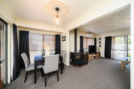 Photo of property in 3 Oak Crescent, Ashhurst, 4810