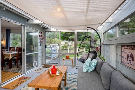 Photo of property in 45 Dorset Street, Picton, 7220