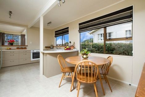 Photo of property in 85 Girrahween Drive, Totara Vale, Auckland, 0629