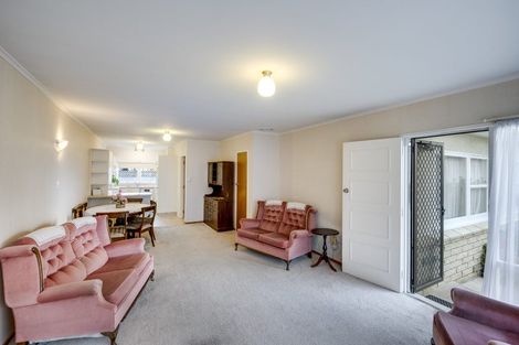 Photo of property in 3/180 Gloucester Street, Taradale, Napier, 4112