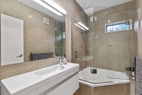 Photo of property in 7 Dorothy Road, Laingholm, Auckland, 0604