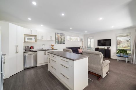 Photo of property in 50 Shortland Street, Wainoni, Christchurch, 8061