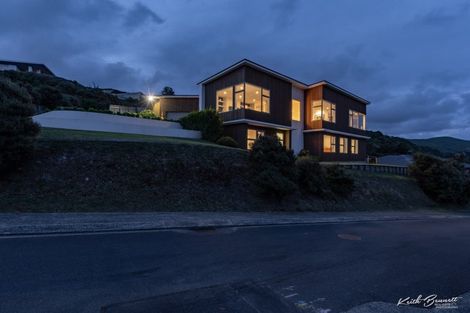 Photo of property in 6 Winifred Way, Belmont, Lower Hutt, 5010