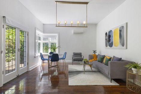 Photo of property in 2 Hataitai Road, Hataitai, Wellington, 6021