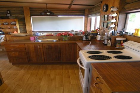 Photo of property in 169 Howard Road, Orere Point, Papakura, 2585