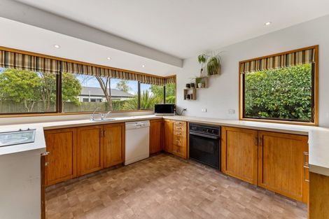 Photo of property in 21 Coates Place, Rangiora, 7400