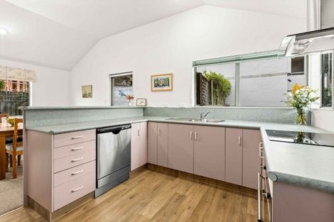 Photo of property in 9a Chambers Street, Havelock North, 4130