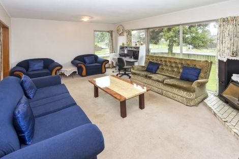 Photo of property in 2 Heyford Close, Mangere, Auckland, 2022