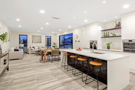 Photo of property in 19 Syd Grant Crescent, Orewa, 0931