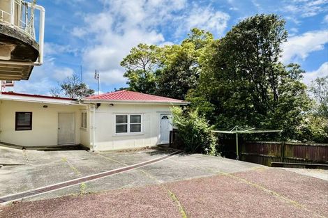 Photo of property in 2/137 Mokoia Road, Birkenhead, Auckland, 0626