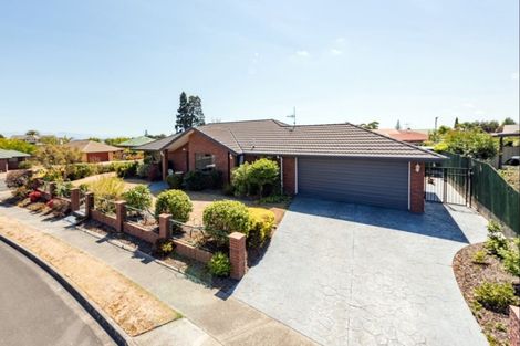 Photo of property in 1 Caroline Place, Stoke, Nelson, 7011