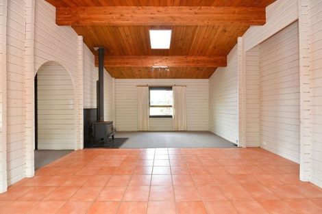 Photo of property in 24a Fairway Avenue, Red Beach, 0932