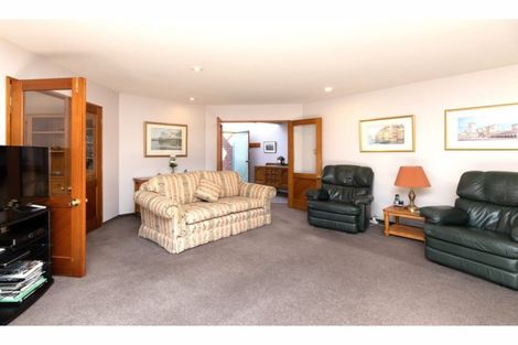 Photo of property in 22 Berkshire Drive, Avonhead, Christchurch, 8042