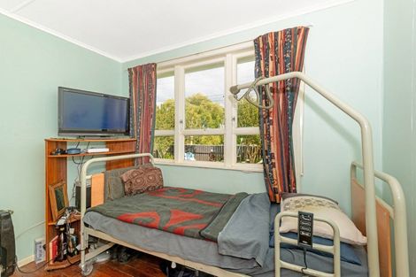 Photo of property in 35 Monkhouse Street, Tolaga Bay, 4077