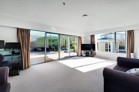Photo of property in 22 Rosedale Place, Avonhead, Christchurch, 8042