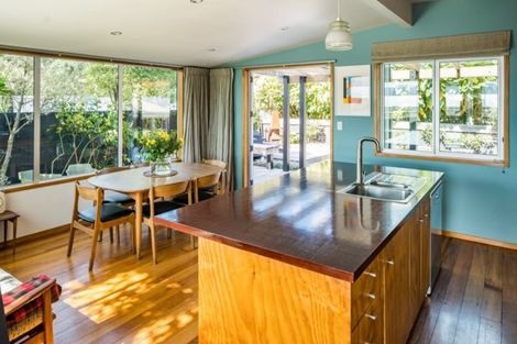 Photo of property in 42 Pukatea Street, Eastbourne, Lower Hutt, 5013