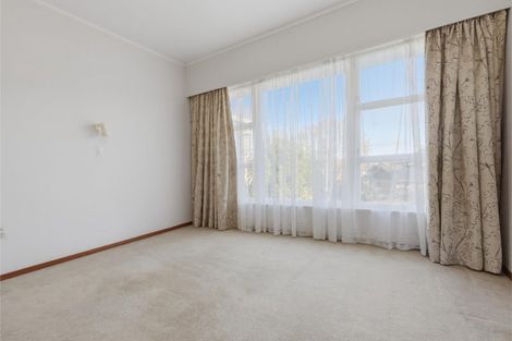 Photo of property in 16 Highlight Parade, Te Atatu South, Auckland, 0610