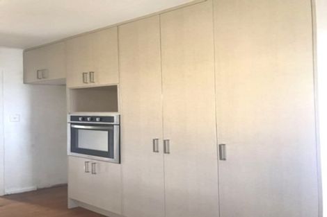 Photo of property in 33 Glenview Road, Glen Eden, Auckland, 0602