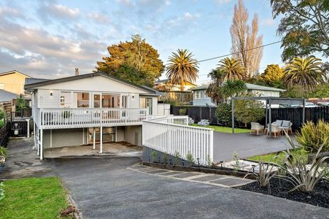 Photo of property in 4 Kelston Street, New Lynn, Auckland, 0600