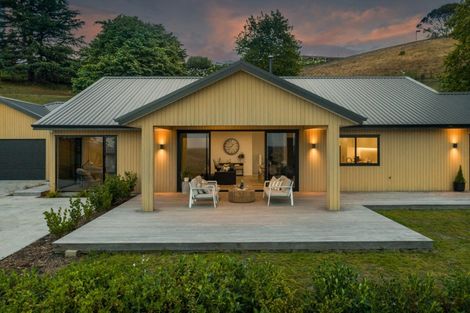 Photo of property in 3 Te Roera Drive, Taradale, Napier, 4112