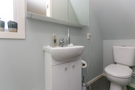 Photo of property in 55c Bolton Street, Kelburn, Wellington, 6012