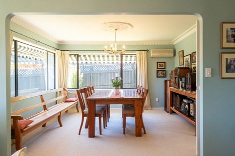 Photo of property in 6 Chestnut Court, Havelock North, 4130