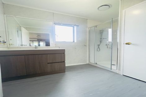 Photo of property in 16 Oratu Place, Manurewa, Auckland, 2102