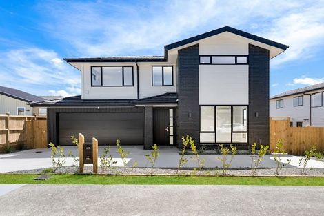 Photo of property in 17 Paihere Street, Huapai, Kumeu, 0810