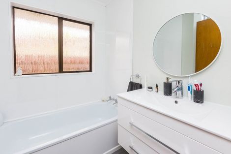 Photo of property in 1/6 Tararua Street, Trentham, Upper Hutt, 5018